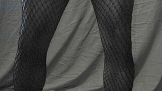 SHOWING OFF MY SEXY LEGS WITH A LIL UPSKIRT porn video